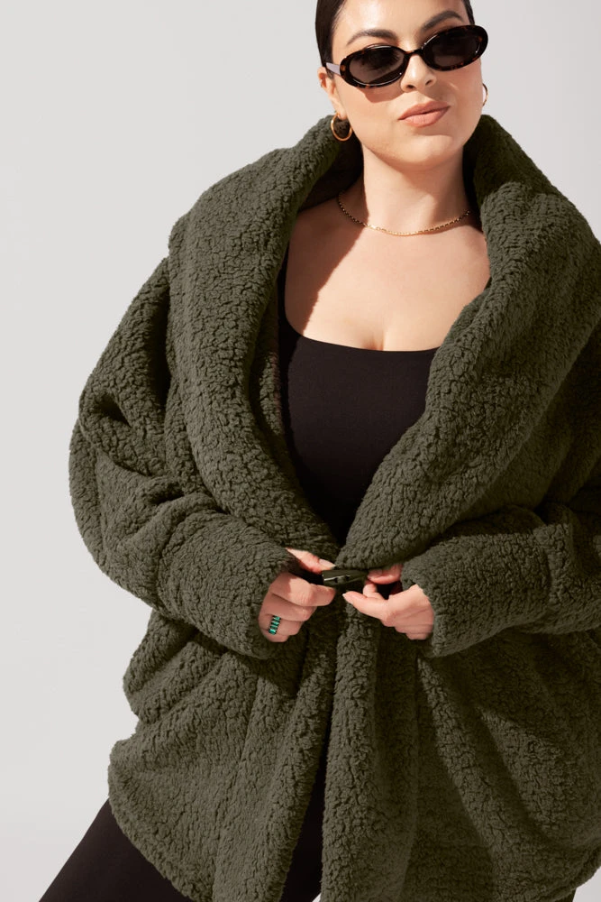 Faux Sherpa Cocoon Coat - Olive Faux Sherpa Cocoon Coat - Olive -Popflex Store ArleneOutfit1 0435 Edit