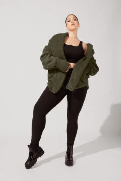 Faux Sherpa Cocoon Coat - Olive 6 Faux Sherpa Cocoon Coat - Olive -Popflex Store ArleneOutfit1 0455 Edit