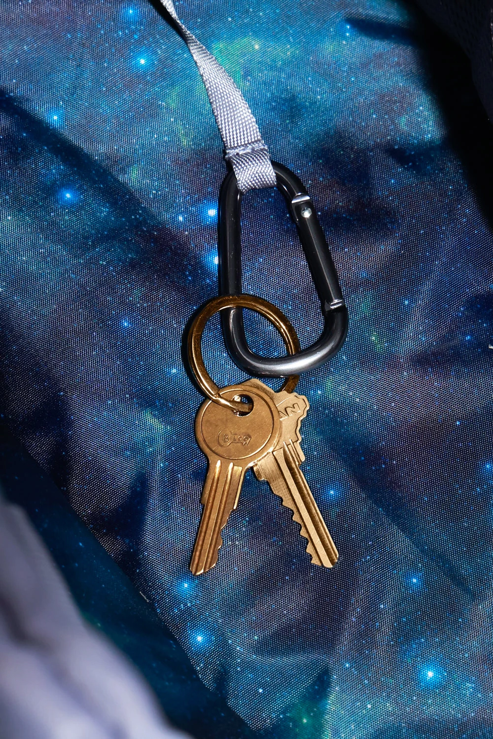 Delilah Duffle - Blue Mist Delilah Duffle - Blue Mist -Popflex Store BF PF BlueMist Duffle Bag Key Hook Detail