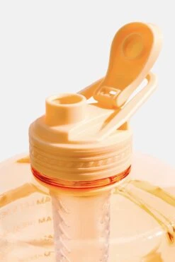 Ready Set Glow Gallon Timer Bottle With Fruit Infuser - Peach Terrazzo -Popflex Store BF PF Gallon WaterBottle Peach Cap Detail 516d0819 99a4 4bf0 82b6 8798019ac992