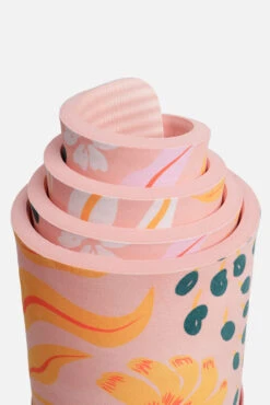 CloudCushion Vegan Suede Yoga Mat - Mandarin Hypnosis 0.5” Thick 3 CloudCushion Vegan Suede Yoga Mat - Mandarin Hypnosis 0.5” Thick -Popflex Store BF PF Thick Yoga Mat Pink Floral Detail 1