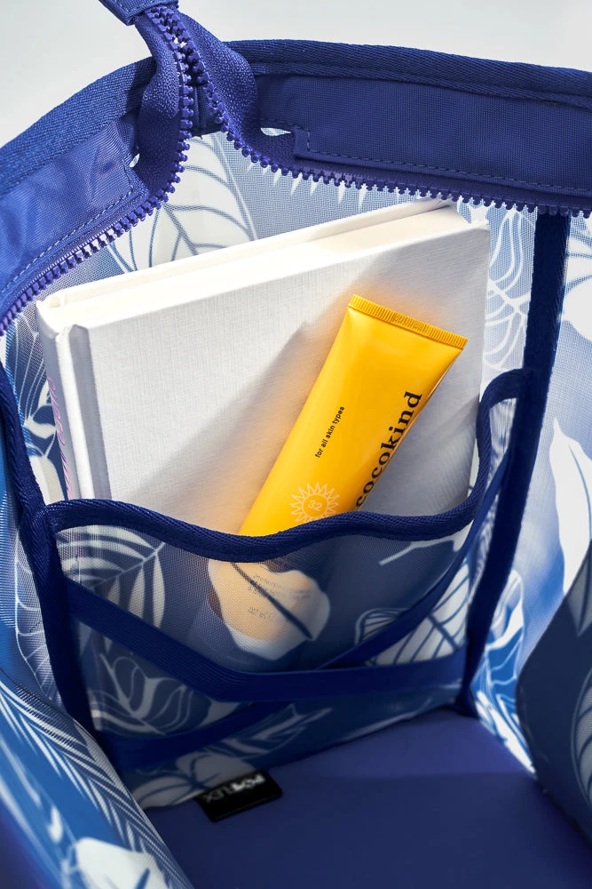 Big Beach Carryall Bag - Blue Palm Big Beach Carryall Bag - Blue Palm -Popflex Store BeachBags00007 Edit c5b2cbf6 9b56 4186 b59a a143e54e96e5