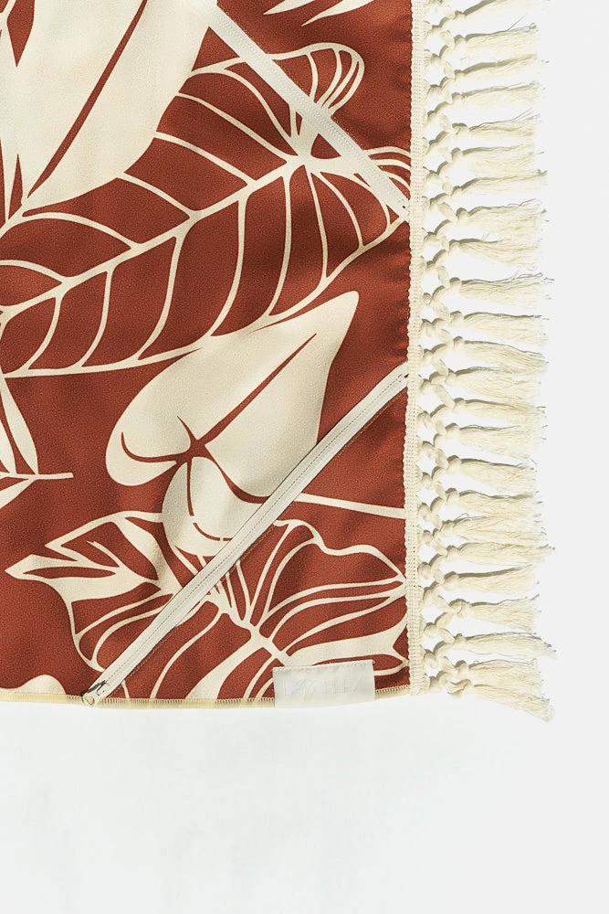 Sand to Studio Towel - Blue Palm and Castaño Palm Sand To Studio Towel - Blue Palm And Castaño Palm -Popflex Store BeachTowels00027 Edit