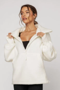 Big Hug Fleece Half Zip Sweater - Ice Cream -Popflex Store BigHugFleeceHalfZipSweater IceCream E1020 00586 Edit