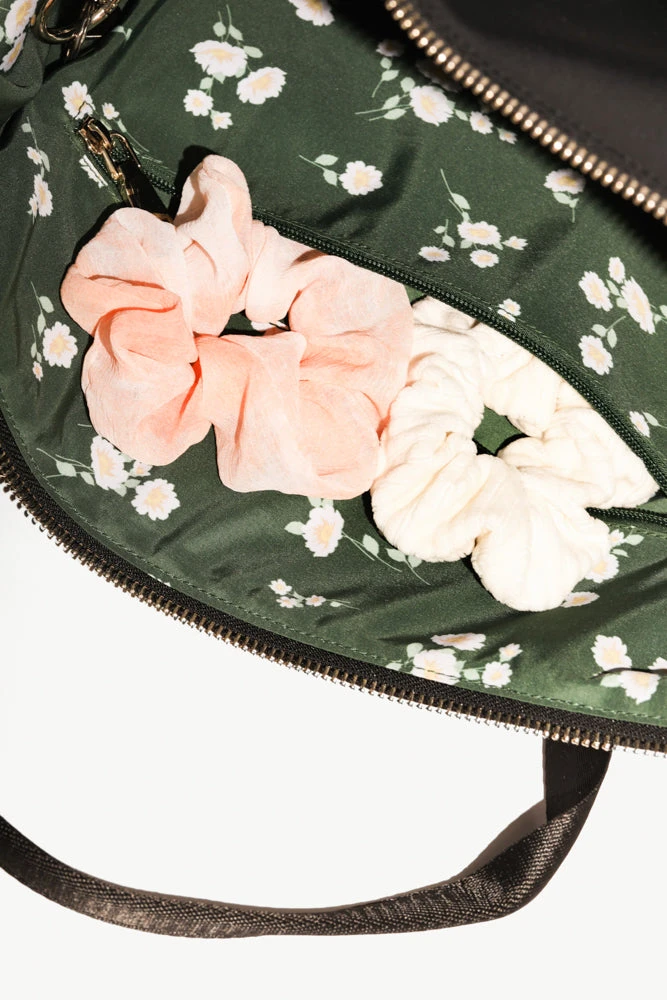 Belladonna Duffle - Black Belladonna Duffle - Black -Popflex Store CaseyHo Blogilates GymBags r1 5e 9L7A9000 Edit