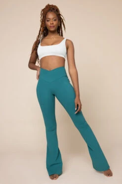 Crisscross Hourglass® Flared Leggings With Pockets - Emerald -Popflex Store CorsetBra BlueIris 1021 CrisscrossHourglassFlare MermaidGreen C1030 02121 Edit Edit