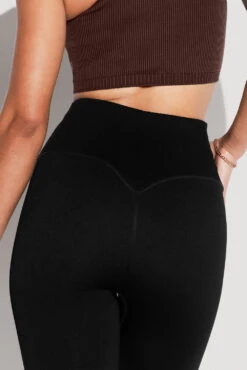 Crisscross Hourglass® Seamless Legging - Black -Popflex Store HookItUpCropTop FrenchRoast CCHGLeggings Black 0773 Edit