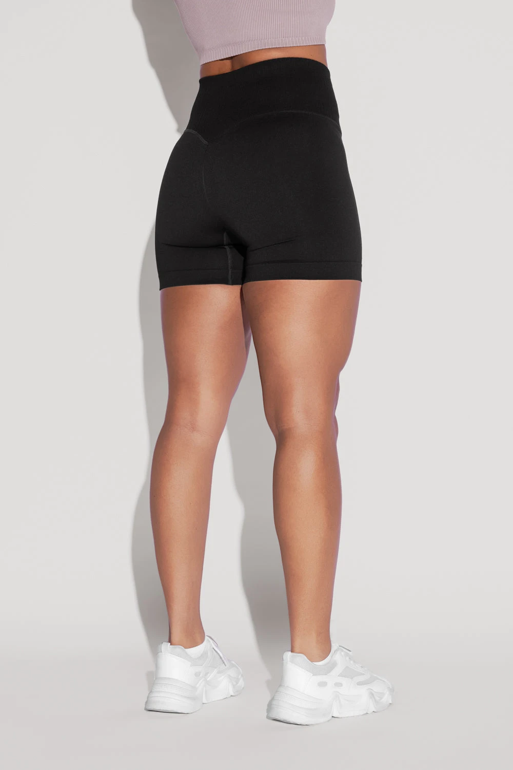 Supersculpt™ Seamless Midi Shorts - Black Supersculpt™ Seamless Midi Shorts - Black -Popflex Store HookItUpCropTop SmokyLilac SSShort Black 0840 Edit