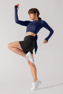 Crisscross Hourglass® Midi Short With Pockets - Black -Popflex Store HourglassMidiShort Black D1001C 5 0063 Edit