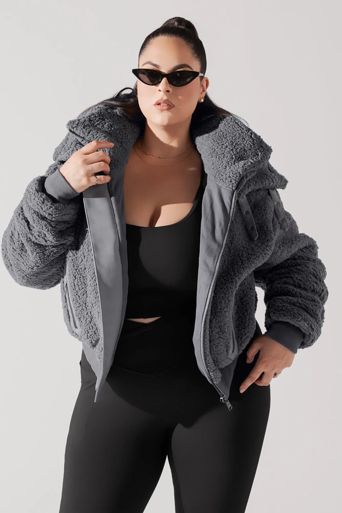 The Kinsley Bomber Jacket in Faux Sherpa - Grey The Kinsley Bomber Jacket In Faux Sherpa - Grey -Popflex Store KinsleyBomberJacket Grey 5020 0040 Edit
