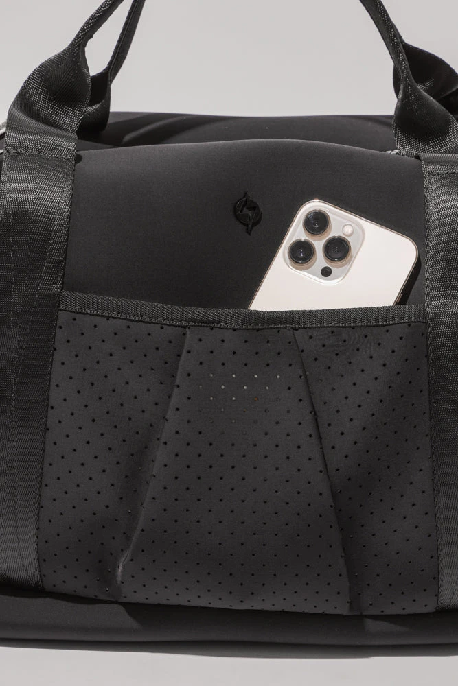 Ella Duffle - Black Ella Duffle - Black -Popflex Store M6A0404 Edit Edit 29248361 a73b 49b1 861f 1be1ab805d58