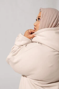 Long Cloud Hoodie - Blushing Beige -Popflex Store NOORoutfit2 40633 Edit
