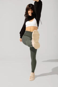 Crisscross Hourglass® Leggings With Pockets - Dark Sage 6 Crisscross Hourglass® Leggings With Pockets - Dark Sage -Popflex Store OPF7876 Edit