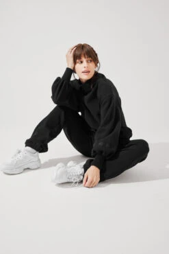 Ooey Gooey Sweatpant - Black -Popflex Store OoeyGooeySweatpants Black C1021 0182 Edit