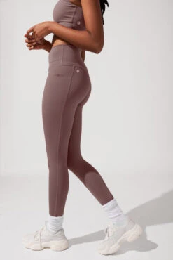 Crisscross Hourglass® Leggings With Pockets (Pet Hair Resistant) - Peppercorn -Popflex Store SamaraOutfit1 0044 Edit fa3f86d3 adbc 47b7 b366 a7b01de4d557