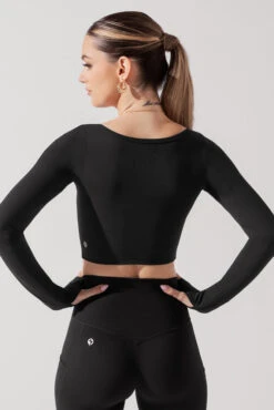 Sweetheart Long Sleeve Crop Top - Black -Popflex Store SoHoSweetheartLongSleeveCropTop Black B1008 0825 Edit