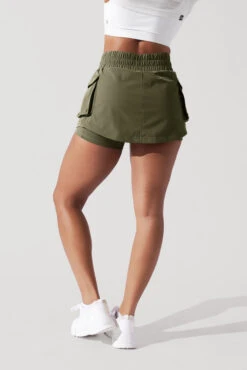 Hiking Superskort™ - Dark Olive -Popflex Store TakeAHikeSkort DarkOlive 8001 1649 Edit