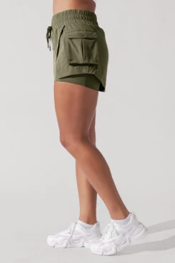 Hiking Superskort™ - Dark Olive -Popflex Store TakeAHikeSkort DarkOlive 8001 1657 Edit