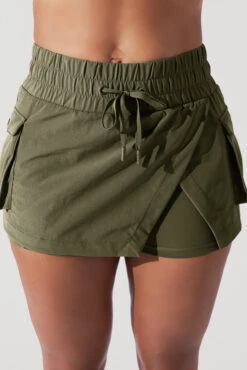 Hiking Superskort™ - Dark Olive -Popflex Store TakeAHikeSkort DarkOlive 8001 1676 Edit