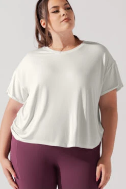 The Perfect Tee - White -Popflex Store ThePerfectTee Cream 2008 0257 Edit