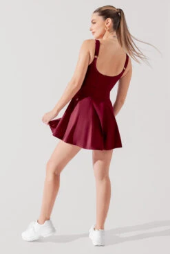 Tie-Breaker Superdress™ - Crimson -Popflex Store Tie BreakerSuperdress Crimson 6045 0125 Edit f3b3cbc4 3154 435d a06f 17dc3930b081