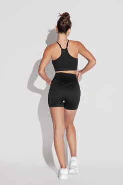 Crisscross Hourglass® Seamless Midi Shorts - Black 4 Crisscross Hourglass® Seamless Midi Shorts - Black -Popflex Store What stheScoopBra CCHGShorts Black 0223 Edit