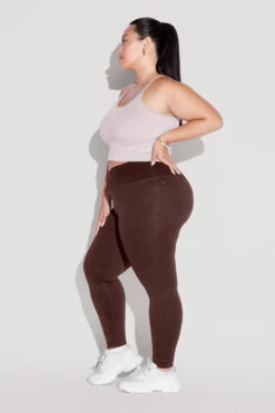 Crisscross Hourglass® Seamless Legging - French Roast 4 Crisscross Hourglass® Seamless Legging - French Roast -Popflex Store What stheScoopTank SmokyLilac CCHGLeggings FrenchRoast 1676 Edit